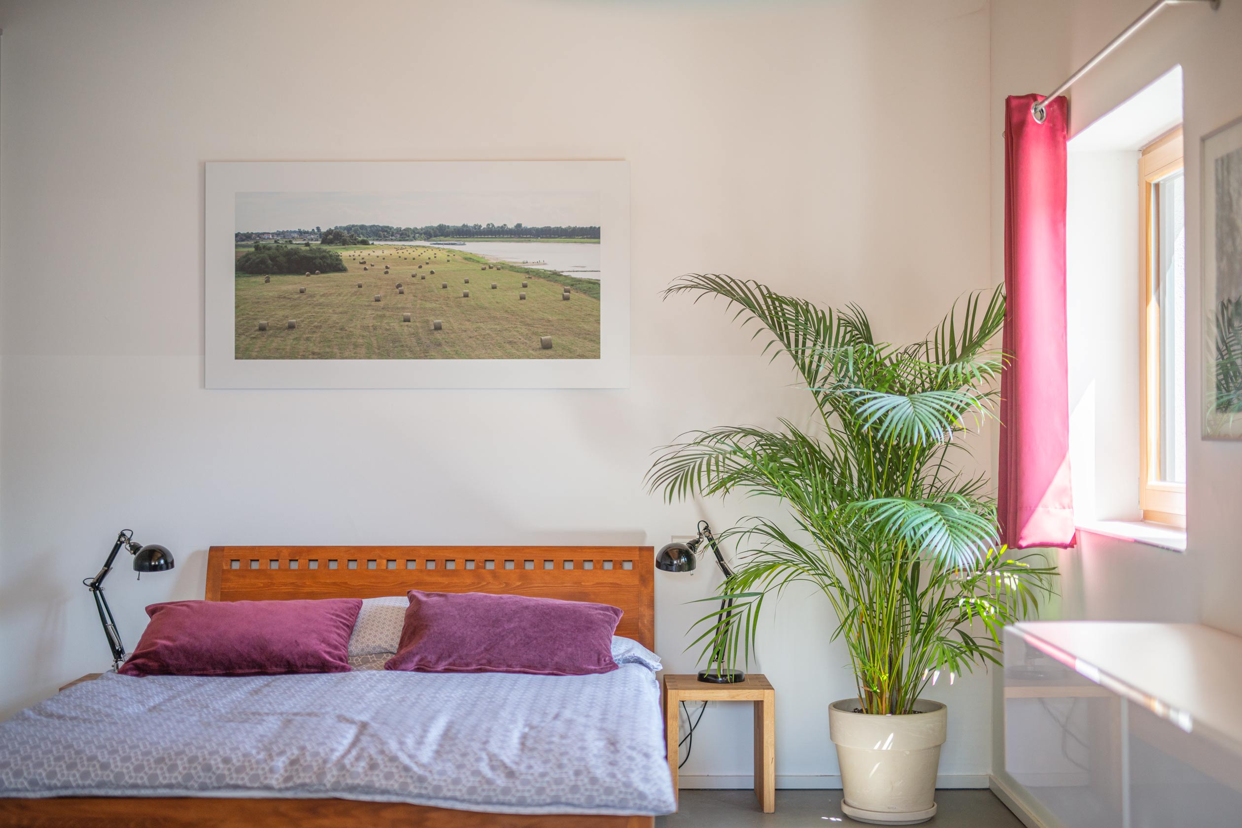 Bett_II_apartment_in_bilk_wohnen_auf_zeit_temporary_living_moebiliert_citywohnung_modern_singlewohnung_stadtwohnung_wochenende_kurzurlaub_messe_pendlerwohnung_zentral_du